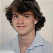 Profesor de inglés, matemáticas, lengua y economía imparte clases a niños de todas las edades